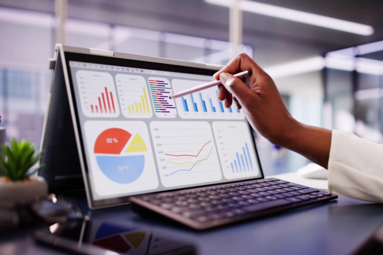 Freelance vs. In-House: Why Hiring Data Scientists on PangaeaX is a Smart Business Move